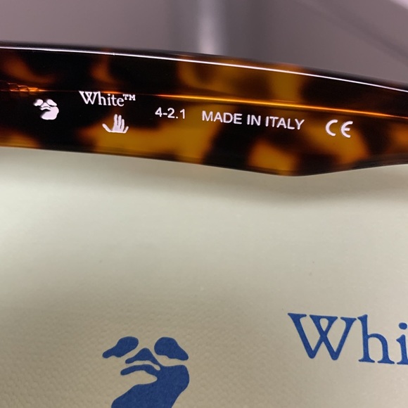 Off-White Zurich Havana Dark Green Sport Unisex sunglasses - Picture 4 of 15